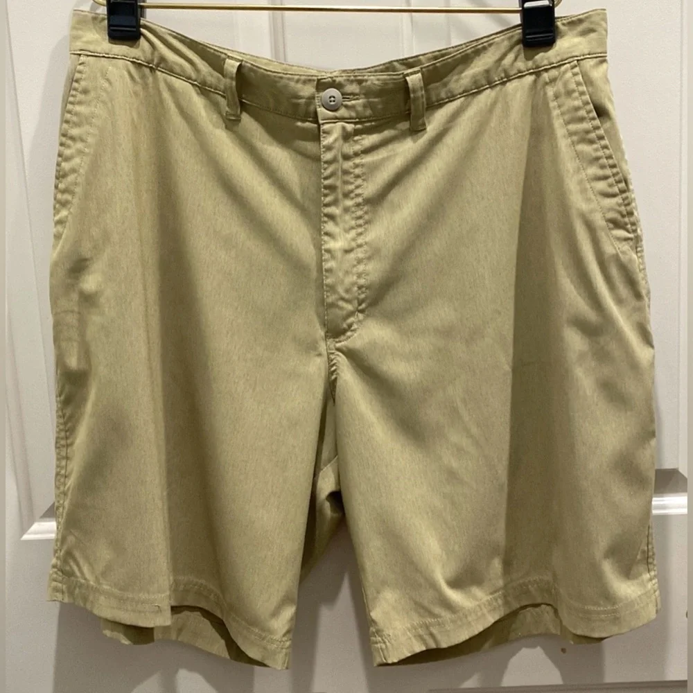 Patagonia Men’s Khaki Tan Size 38 Breathable Gorpcore Outdoor Casual Shorts